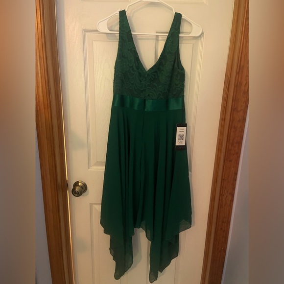 NWT Ever-Pretty women’s size 6 (or medium) A-line dress - Picture 6 of 9